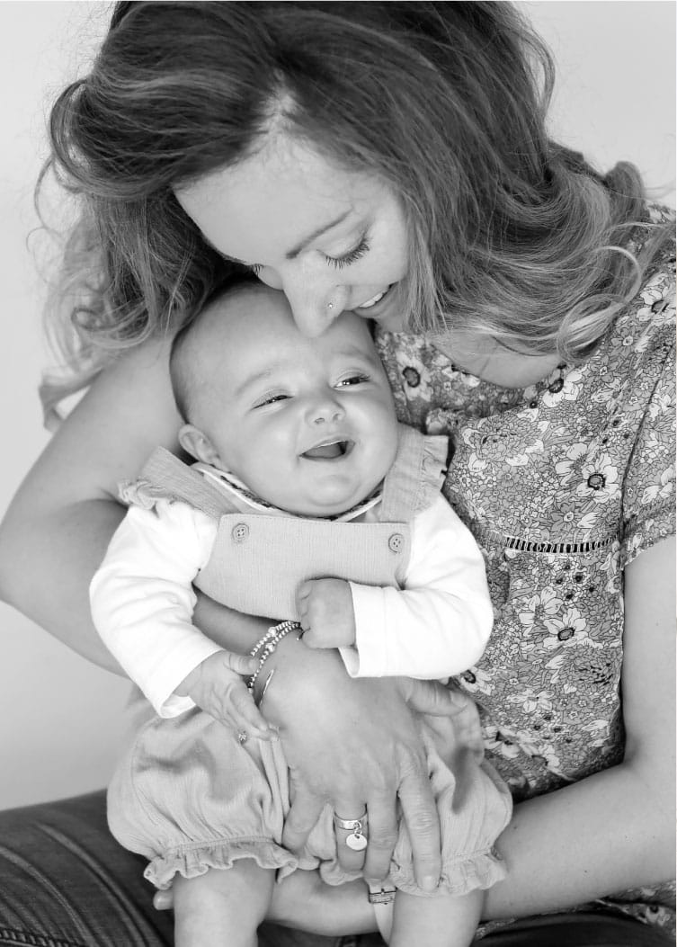 portrait-bebe-Marina-au-sein-des-vagues-hd Marina Mounède consultante lactation Le Teich